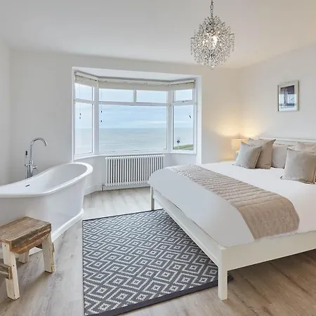 Host & - Solimar House Holiday home