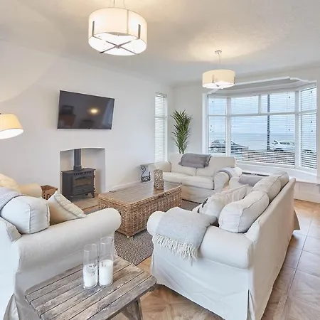 Host & - Solimar House * Whitby