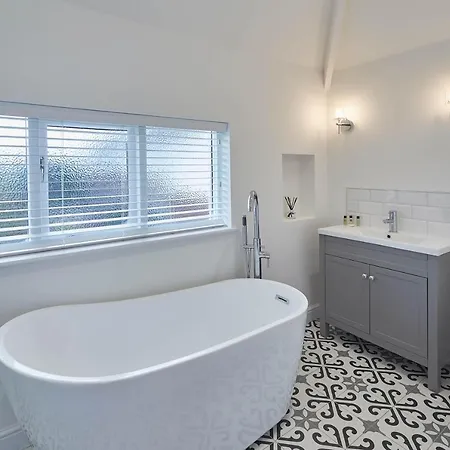 Host & - Solimar House *